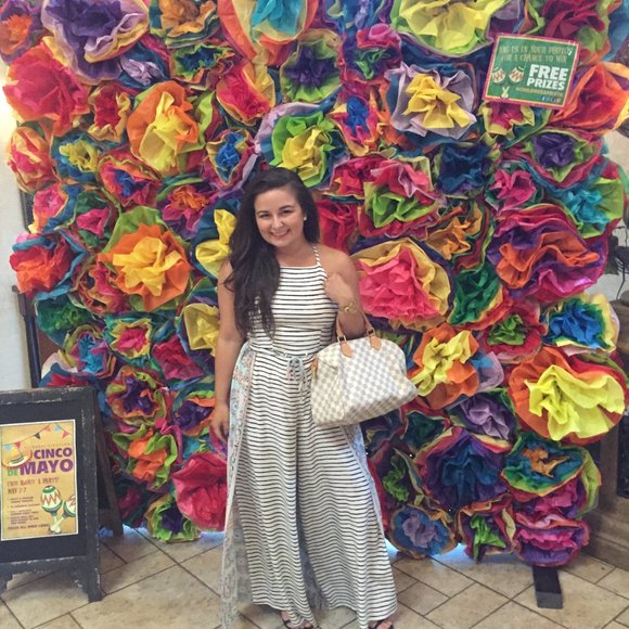 Meet your Stylist, Ana - Picture 3 of 13